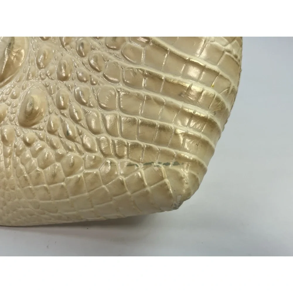 BRAHMIN Daisy Clutch Wallet Croc Embossed Cream Colored Wristlet 10.5
